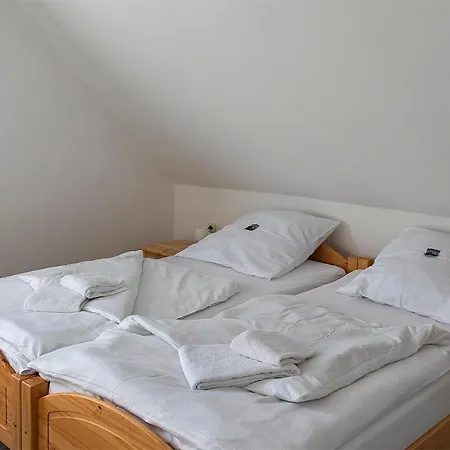 Zum Alten Fischerhaus Inn *